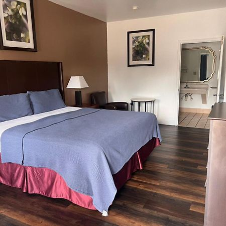 Budget Inn By Oyo San Augustine Extérieur photo